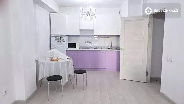 2-комнатная квартира, этаж 8 из 9, 55 м², фотография 5