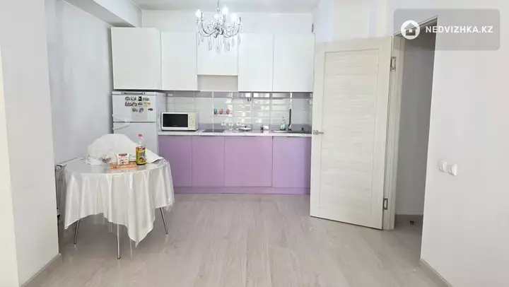 2-комнатная квартира, этаж 8 из 9, 55 м², фотография 4