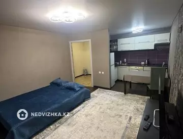 2-комнатная квартира, этаж 1 из 9, 40 м², Посуточно