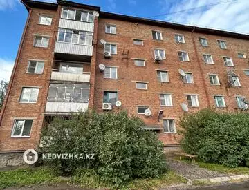 3-комнатная квартира, этаж 5 из 5, 64 м², миниатюра 1