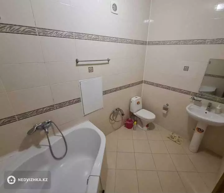 3-комнатная квартира, этаж 10 из 8, 130 м², фотография 3