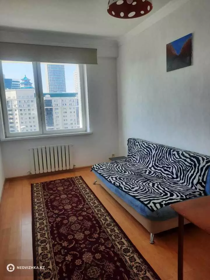 3-комнатная квартира, этаж 10 из 8, 130 м², фотография 4