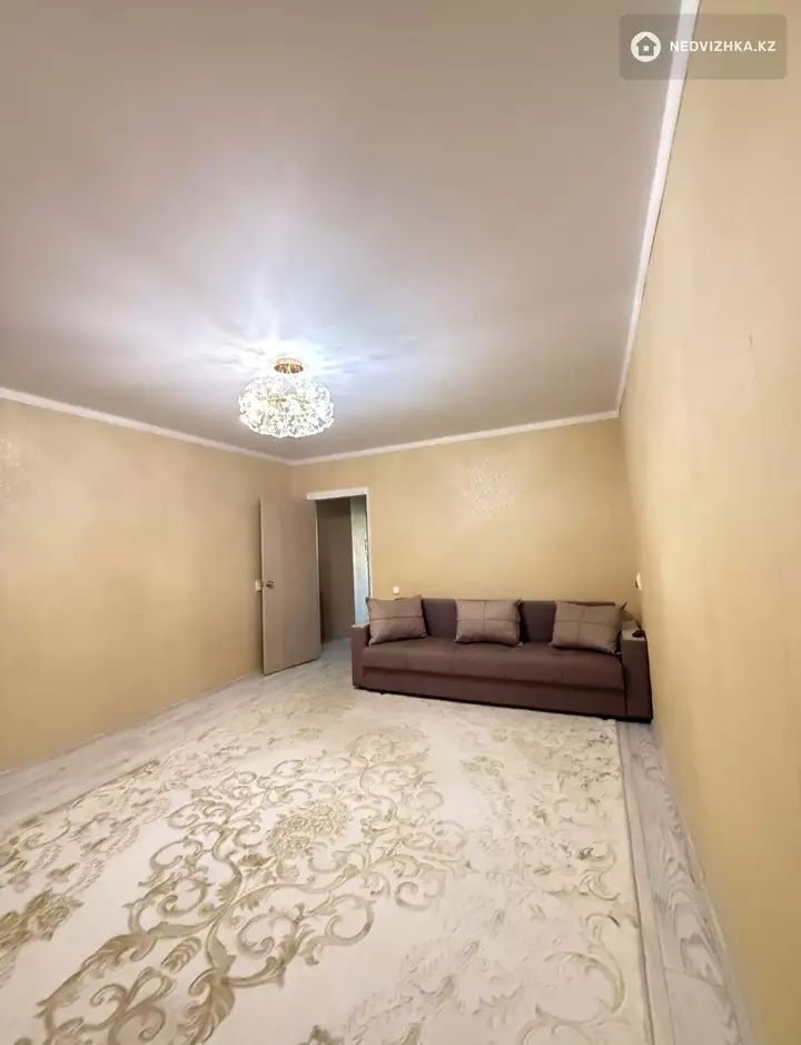 3-комнатная квартира, этаж 3 из 9, 83 м², фотография 2