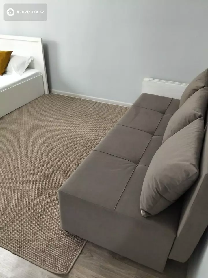 1-комнатная квартира, этаж 4 из 5, 38 м², Посуточно, 3-фотосурет