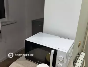 1-комнатная квартира, этаж 4 из 5, 38 м², Посуточно, миниатюра 6