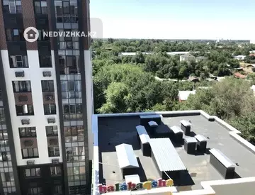 2-комнатная квартира, этаж 8 из 9, 55 м², миниатюра 1