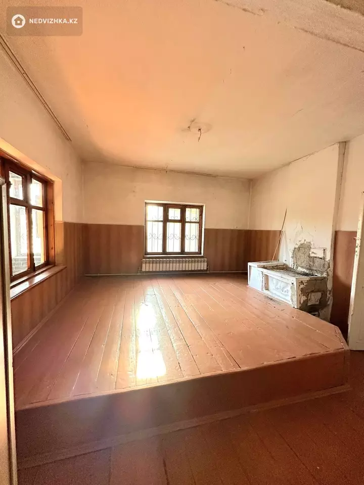 6-комнатный дом, 8 соток, 260 м², фотография 5