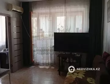 2-комнатная квартира, этаж 3 из 3, 46 м², миниатюра 12