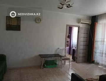 2-комнатная квартира, этаж 3 из 3, 46 м², миниатюра 11