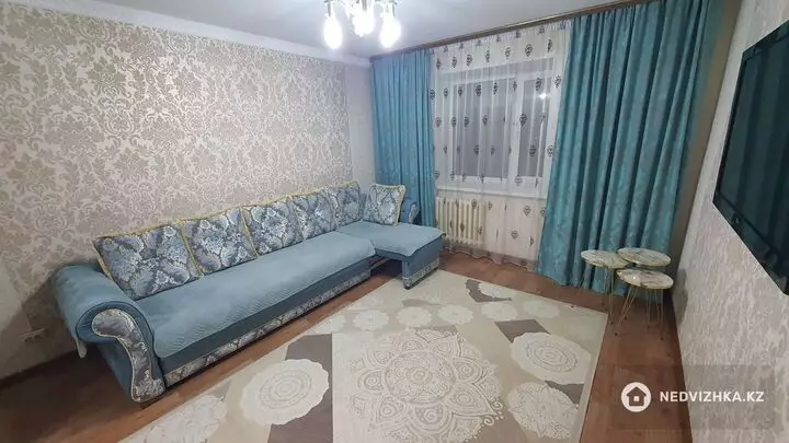 2-комнатная квартира, этаж 5 из 13, 52 м², фотография 4