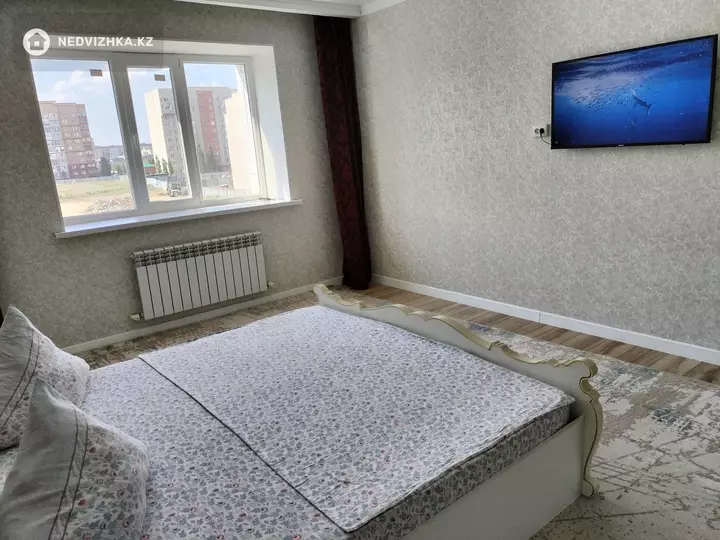 2-комнатная квартира, этаж 3 из 5, 70 м², Посуточно, фотография 2
