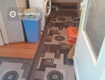 3-комнатная квартира, этаж 2 из 4, 58 м²