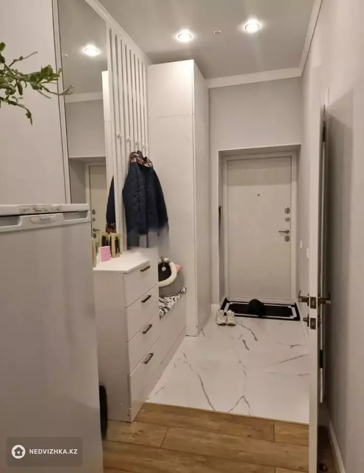 2-комнатная квартира, этаж 9 из 9, 58 м², На длительный срок, фотография 4