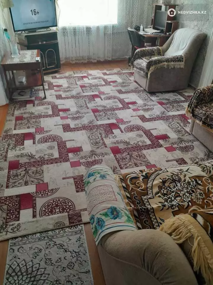 3-комнатная квартира, этаж 2 из 4, 58 м²