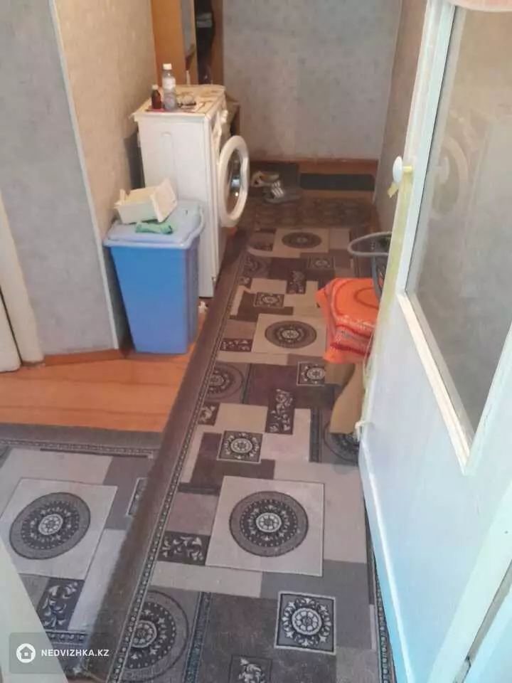 3-комнатная квартира, этаж 2 из 4, 58 м², фотография 3