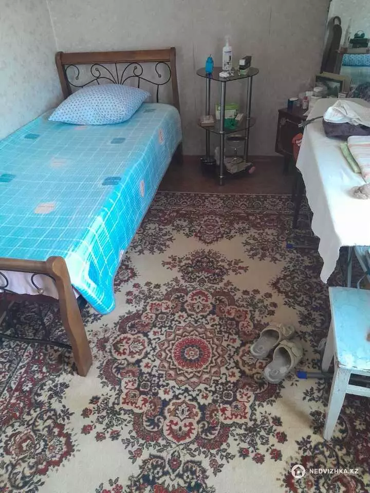 3-комнатная квартира, этаж 2 из 4, 58 м², фотография 5