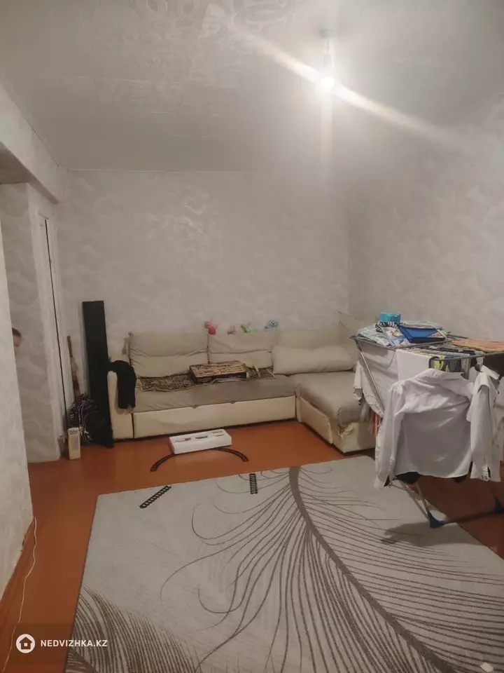 2-комнатная квартира, этаж 1 из 5, 45 м², фотография 4