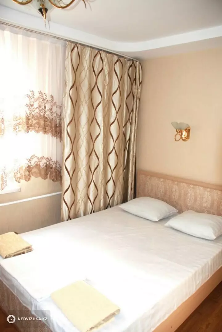 2-бөлмелі пәтер, қабат 1 барлық қабат саны 4, 43 м², Посуточно, 4-фотосурет