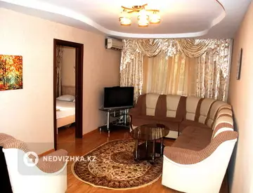 2-комнатная квартира, этаж 1 из 4, 43 м², Посуточно, миниатюра 1