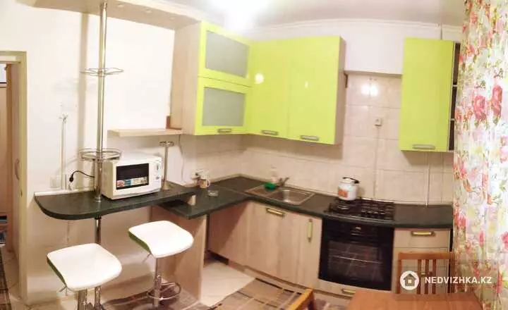 2-бөлмелі пәтер, қабат 1 барлық қабат саны 5, 55 м², Посуточно, 2-фотосурет