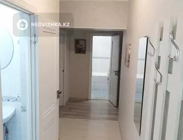 2-комнатная квартира, этаж 1 из 5, 55 м², Посуточно, миниатюра 5