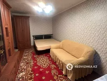 1-комнатная квартира, этаж 3 из 4, 35 м², На длительный срок, миниатюра 4
