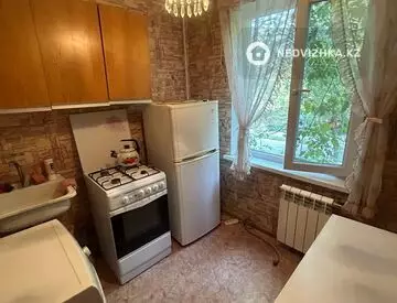 1-комнатная квартира, этаж 3 из 4, 35 м², На длительный срок, миниатюра 8