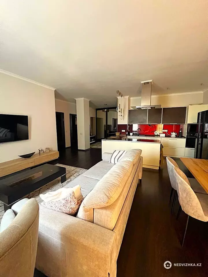 3-комнатная квартира, этаж 12 из 16, 95 м², фотография 3