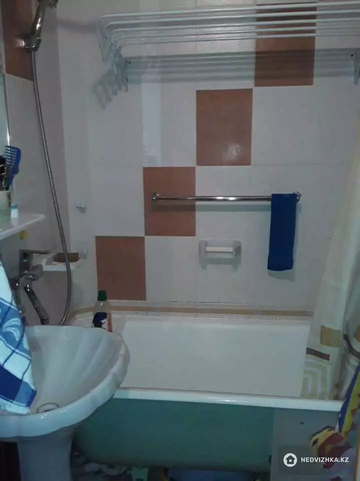 3-комнатная квартира, этаж 5 из 10, 65 м², фотография 4