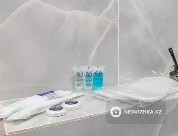 2-комнатная квартира, этаж 10 из 10, 40 м², Посуточно, миниатюра 12