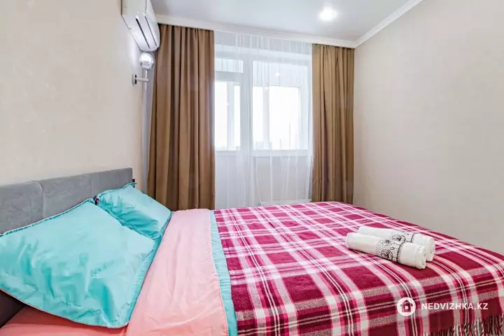 2-комнатная квартира, этаж 10 из 10, 40 м², Посуточно, фотография 5