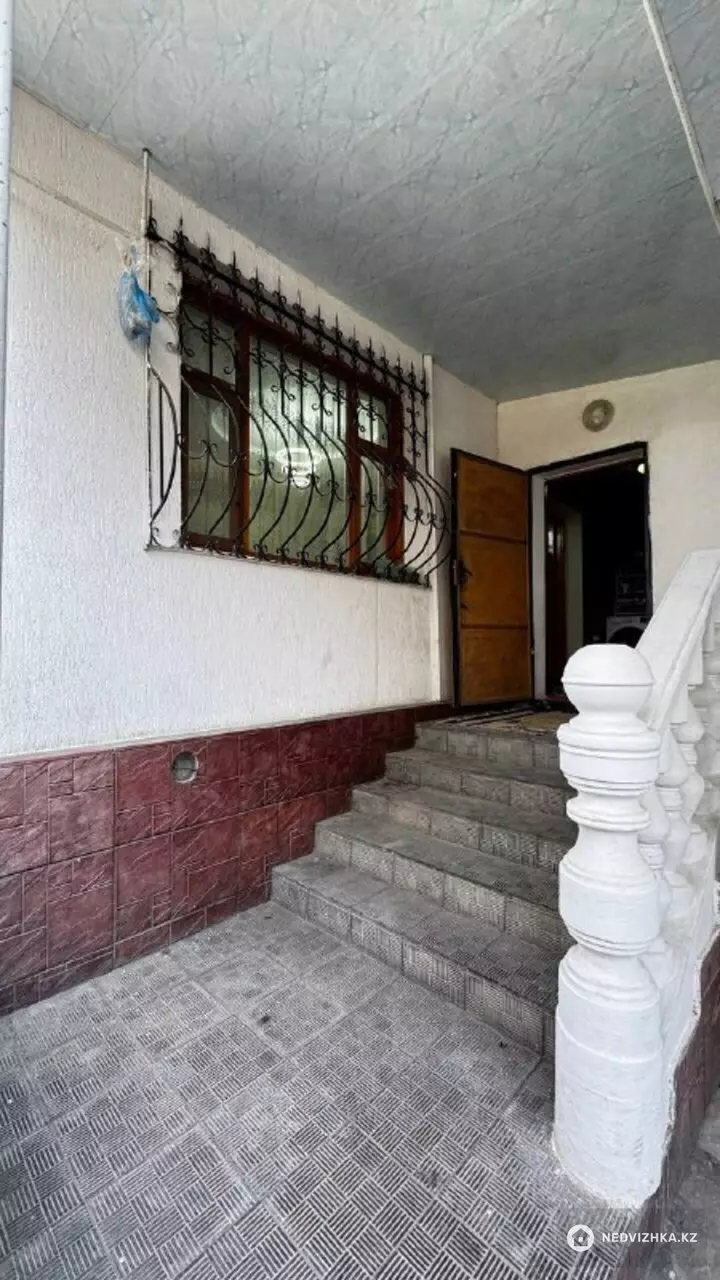 6-комнатный дом, 8 соток, 134 м², фотография 2