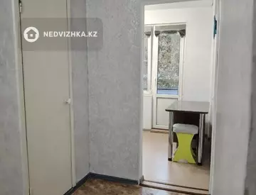 2-комнатная квартира, этаж 2 из 5, 51 м², миниатюра 3