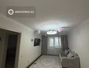 2-комнатная квартира, этаж 6 из 6, 50 м², миниатюра 1