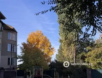 4-комнатная квартира, этаж 3 из 3, 150 м², миниатюра 10