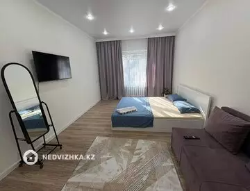 1-комнатная квартира, этаж 1 из 1, 38 м², По часам, миниатюра 1