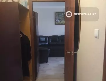 2-комнатная квартира, этаж 4 из 9, 51 м², миниатюра 2