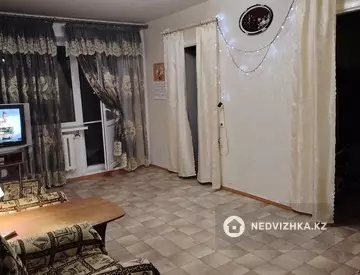 3-комнатная квартира, этаж 5 из 5, 49 м², миниатюра 1