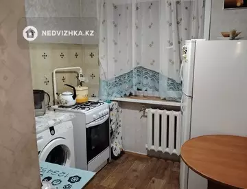 3-комнатная квартира, этаж 5 из 5, 49 м², миниатюра 5