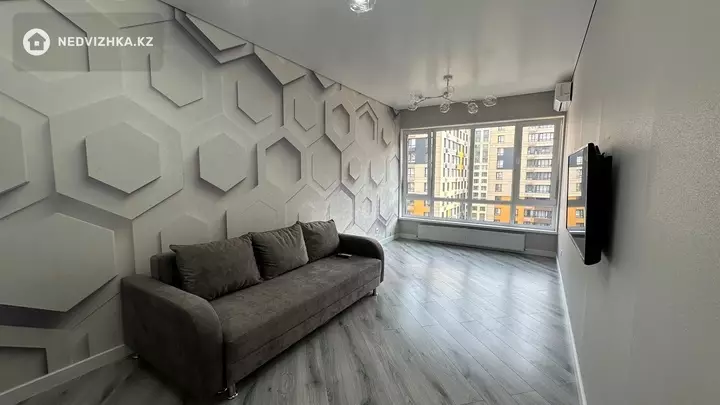 4-комнатная квартира, этаж 8 из 12, 96 м², На длительный срок, фотография 4