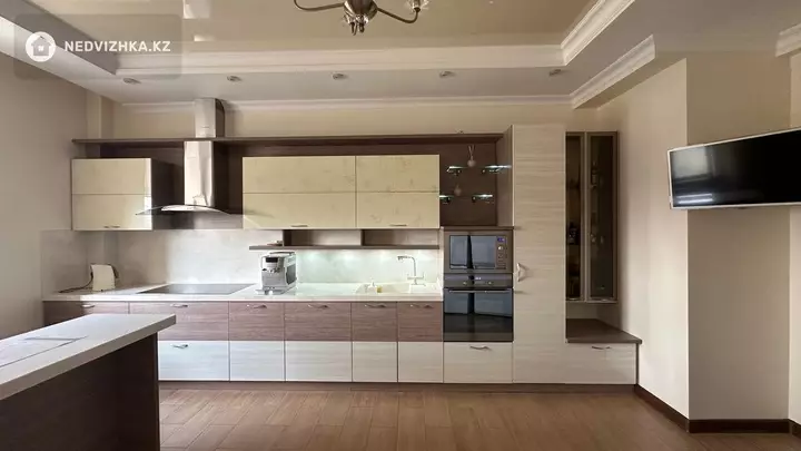 3-комнатная квартира, этаж 9 из 13, 162 м², фотография 4