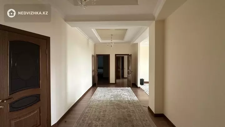 3-комнатная квартира, этаж 9 из 13, 162 м²