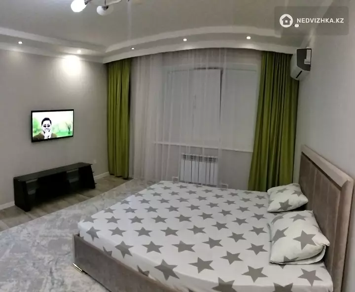2-комнатная квартира, этаж 4 из 6, 68 м², Посуточно, фотография 2