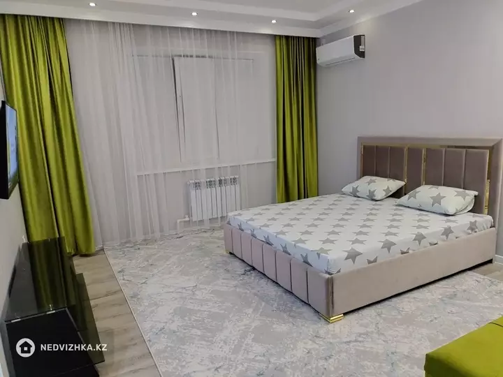 2-комнатная квартира, этаж 4 из 6, 68 м², Посуточно, фотография 5