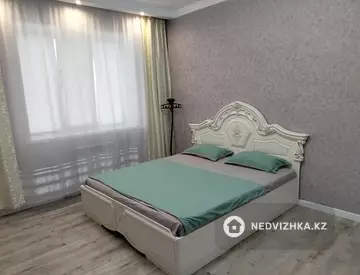 2-комнатная квартира, этаж 4 из 6, 68 м², Посуточно, миниатюра 11