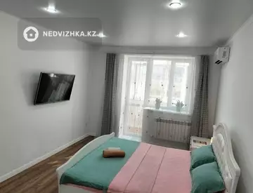 1-комнатная квартира, этаж 1 из 5, 50 м², По часам, миниатюра 11