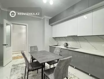 2-комнатная квартира, этаж 4 из 16, 80 м², Посуточно, миниатюра 6