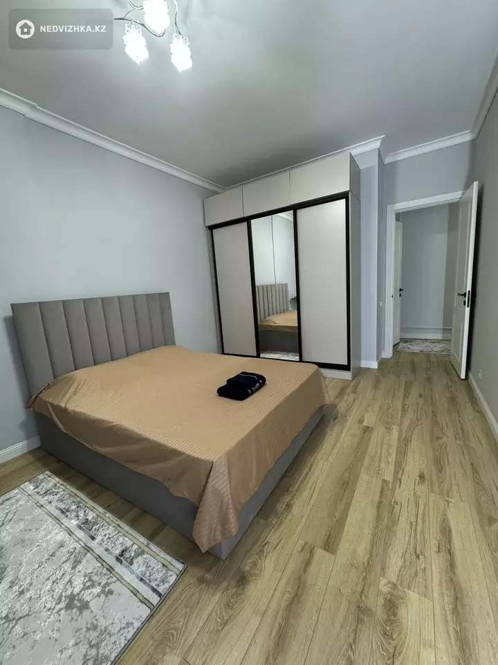2-бөлмелі пәтер, қабат 4 барлық қабат саны 16, 80 м², Посуточно, 2-фотосурет