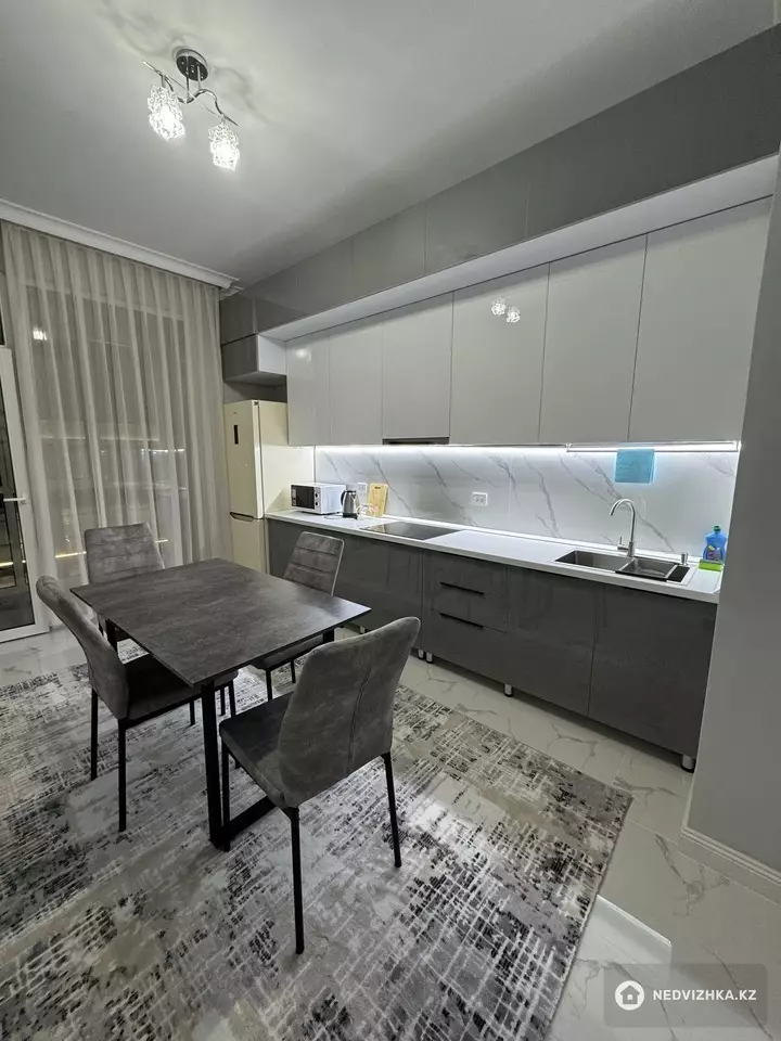 2-бөлмелі пәтер, қабат 4 барлық қабат саны 16, 80 м², Посуточно, 5-фотосурет