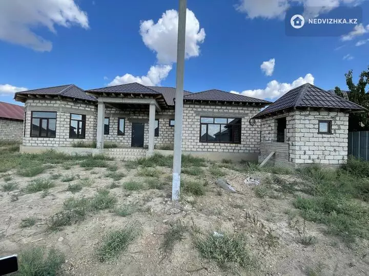 7-комнатная часть дома, 8 соток, 323 м², фотография 3